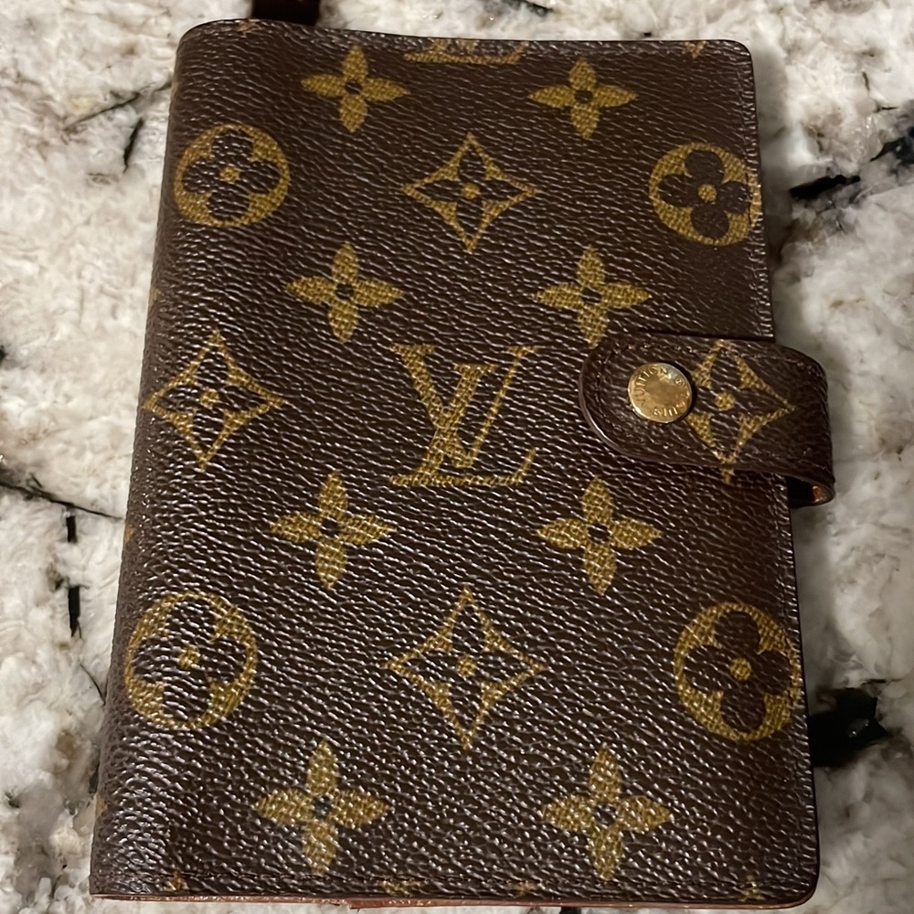 🔴 SOLD 🔴 Louis Vuitton Monogram Small Ring Agenda Cover (PM)